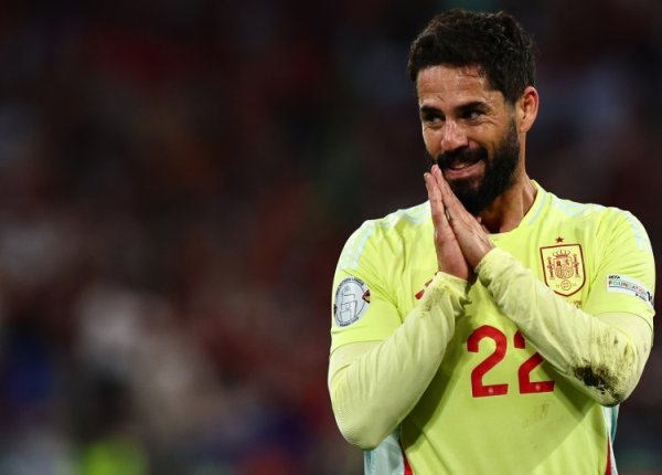 Nirvana! 33-year-old Isco returned to the national team after 6 years of 26 shots to cause long-range shots, but was injured for half a year and still had 12 goals and 11 assists.