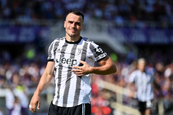Preparing for the Club World Cup! Reporter: Kostic returns to Juventus to participate in the team s training today