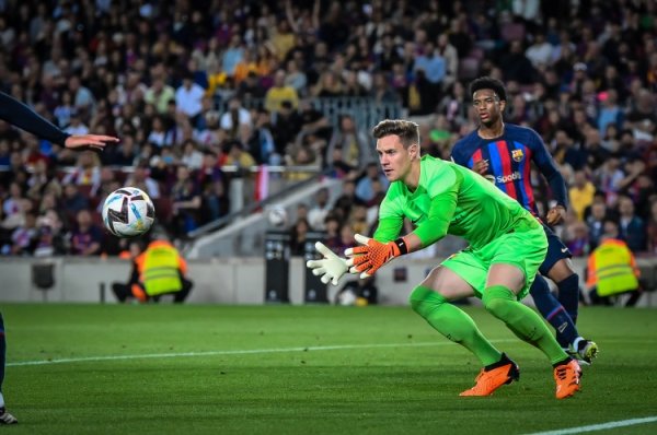 Marca: Ter Stegen rejects Monaco s invitation and still hopes to stay in Barcelona to compete