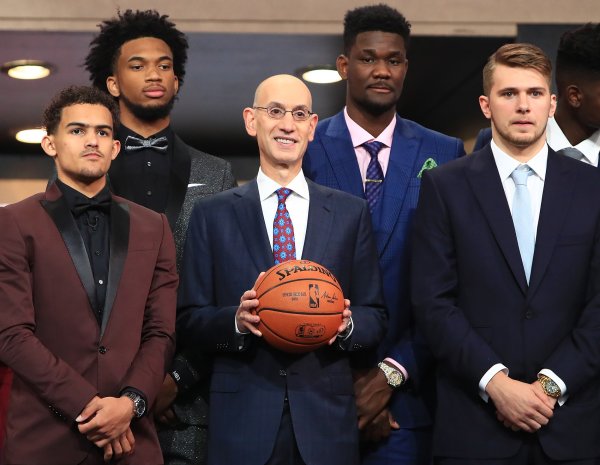 A special case for the middle class of $14.1 million! Team record: The Lakers target three centers Daluo& Capela& Elton