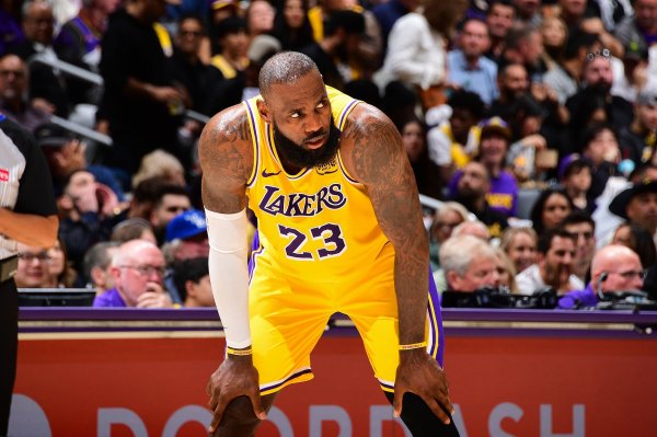 Simple execution options! Haynes: Paul Fu said James did not negotiate a deal with the Lakers or renewed the contract in advance