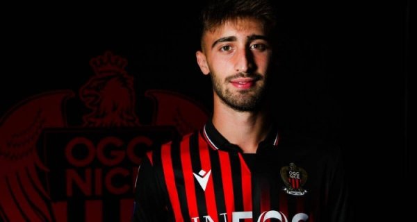 Official: Florence announced that it would rent first and then buy defender Viti. It is reported that the buyout fee is 5 million euros