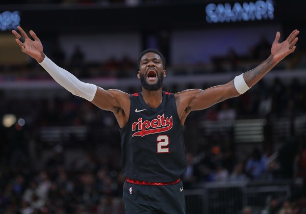 Ayton goes to the Lakers! Marks: The Lakers  lineup has indeed improved, but I am more worried about his basket protection