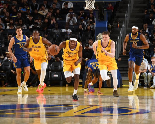 Height 188 wingspan 201? DJ-Stuart Lakers  debut 🧐 7 of 10 shots and efficiently scored 20 points and 6 assists