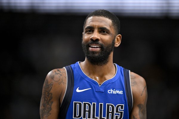 How to succeed as a small defender? Irving: Be sure to polish the technology well & must use your brain