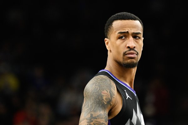 You go away! 😂Famous reporter: Collins wins so much. The Jazz made up many reasons to make him quit