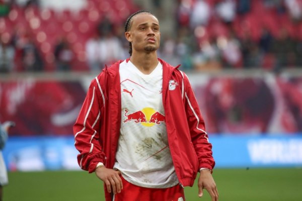 Desky: Chelsea continues to negotiate with Simmons today, players are open to transfers