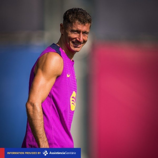 Barcelona official: Lewandowski obtains medical license and can play against Lewandows