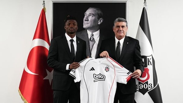 Official: Besiktas is loaned to Atlanta 23-year-old forward E-Touré, including buyout option