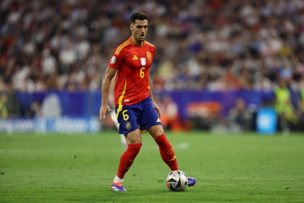 Midfielders have caps for Spanish adult teams, only Isco and Merino have done this in the past 15 years