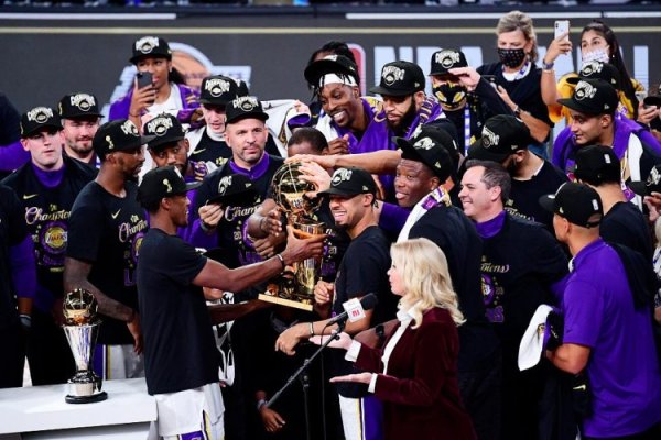 Howard: This plan to renew the Lakers in 2020 but not that lineup could have won a few more championships