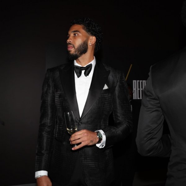 Bao is handsome! Tatum posted photos of attending the dinner and many players appeared