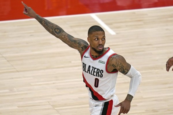 Holiday talks about Lillard s return to the Trail Blazers: Our goal is to win and play well in the league