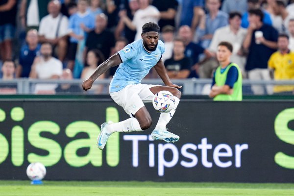 Roti: Tavarez played with fire in the backcourt and conceded the ball. Zachani accused him of a conflict on the spot.