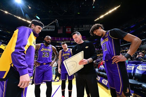 Comprehensive upgrade or stay on the spot? What changes have happened to the Lakers  lineup in the new season?