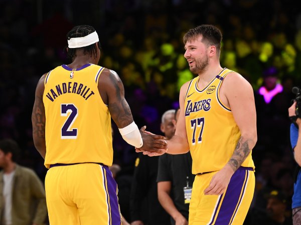 Lakers Training Camp Observation: Substitute lineup performance has surpassed the main players, Vanderbilt recovers to be healthy