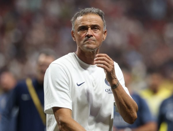 Ethan Mbappe won the game! Enrique congratulates after the game: He is a very outstanding player