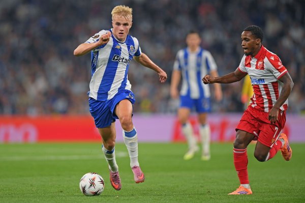 British media: Arsenal, Tottenham, Atletico Madrid pay attention to Porto s 19-year-old midfielder Froholt