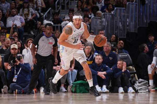Cooperate well with Jokic! Aaron Gordon scored 16 points on 5-of-9 shooting in the half, 5 rebounds and 2 assists