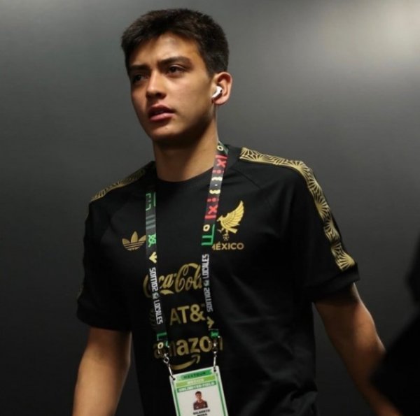 ESPN: Real Madrid are interested in Mexican talented youngster Mora, but it is too early to talk about signing
