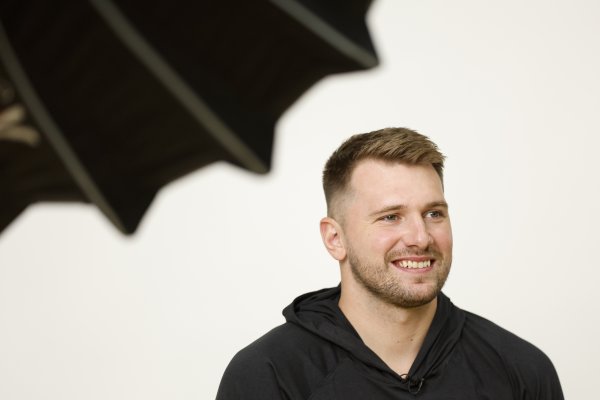 Redick: The plan is to let Doncic play against the Suns, Reeves& Smart will also play