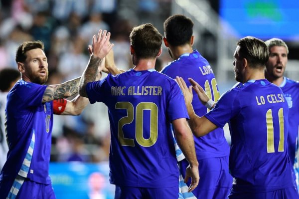 Make cakes today! Messi s full game statistics: 2 assists, 1 frame, 5 key passes! 110 touches