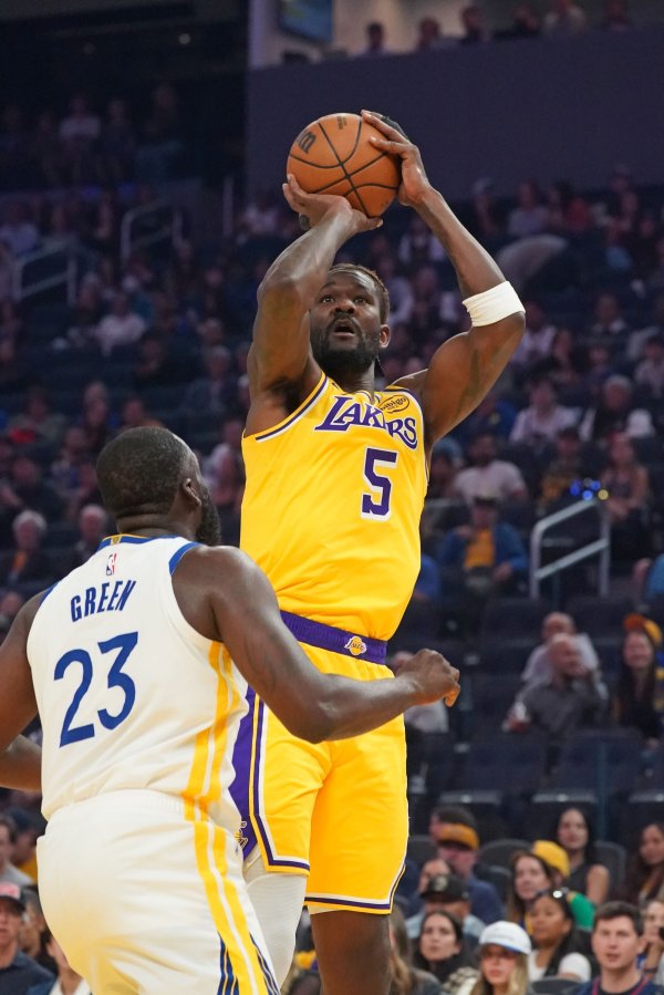 Nash: Is Ayton really willing to take the initiative? If he just wants to float on the perimeter, he s of no use to the Lakers.