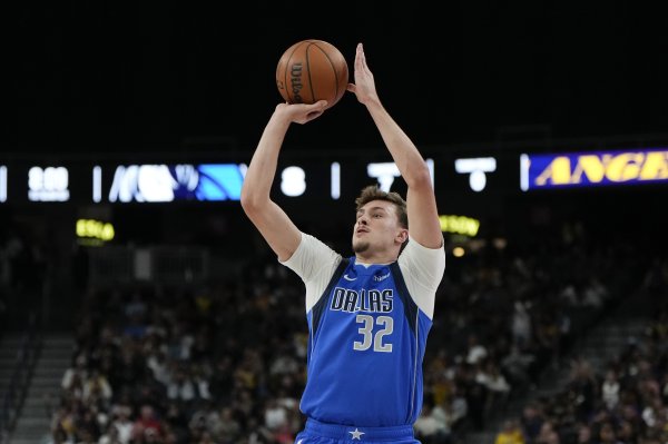 The Mavericks  starting lineup remains unchanged: Flagg continues to serve as point guard, partnering Clay Washington with thick eyebrows Lively