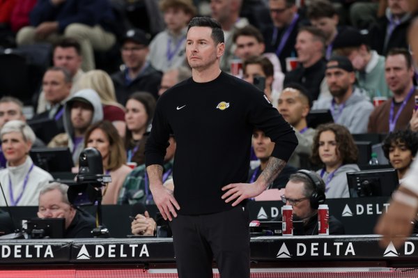 Redick joked: This is the first time in the history of the Lakers that the opponent has forced an opponent to request a timeout in the third quarter.