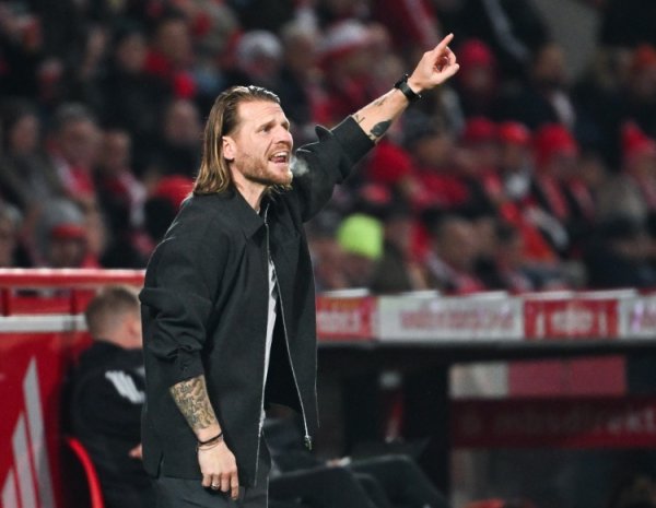 Borussia Monchengladbach coach: One less player played for more than 80 minutes, and I am extremely proud of the appearance of the team.