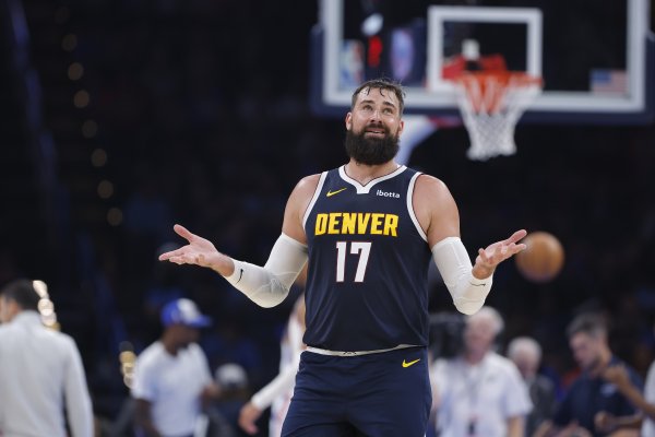 There is a strong sense of presence! Varan played 13 minutes and scored 12 points and 7 rebounds on 4 of 10 shots.