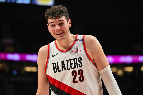 Klingen: Ayton is my big brother. He helped me a lot last season. I am very grateful to him.