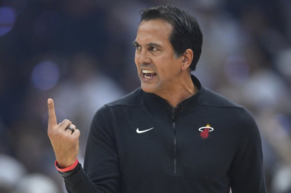 As expected of Spo! The Heat had 0 wins and 6 losses in the preseason and 3 wins and 1 loss after the start of the season, ranking third in the Eastern Conference.