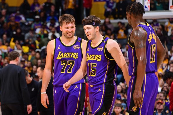 What would Dongzi and Lao Zhan say in text messages? Reeves: You might say I m too good, I missed 14 shots