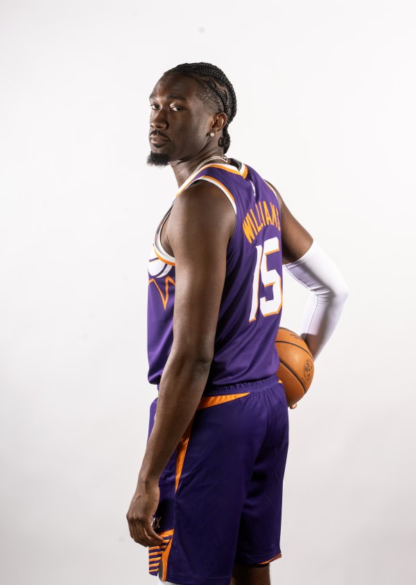 Booker: After the trade of Ma Wei to the Lakers fell through, they specifically watched his video. He is very talented.