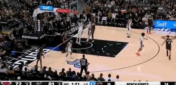 Don t open your eyes! Huskers went to the basket and turned around to throw, but was slapped away by Wen Ban s big hat.