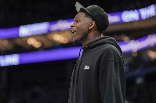 Scotto: Edwards has been approved for confrontational basketball training and his comeback plan is progressing normally