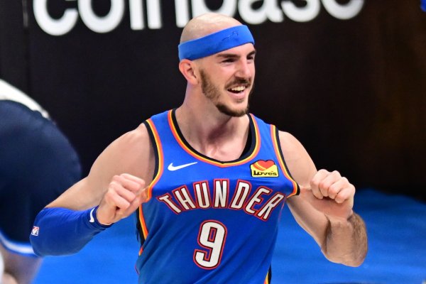 Zhang Jiawei: Dortmund gave Harden space at the start. Caruso demonstrated how the entire Thunder team can lock their left foot.