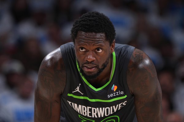 Stimulate! Randall: Kobe swam with sharks and inspired me to do the same