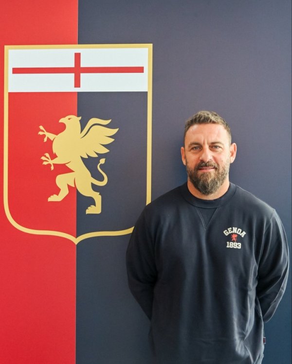 Official: 42-year-old De Rossi appointed as Genoa coach, replacing Vieira