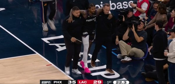 Reluctantly retired! Jaylen Green only played 6 minutes and 47 seconds and was injured. Before leaving the game, he scored 2 points, 1 rebound and 1 assist on 1 of 3 shots.