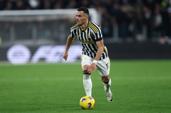 Reporter: The 33-year-old Kostic will make every effort to renew his contract with Juventus, and negotiations are expected to begin in late winter and early spring.