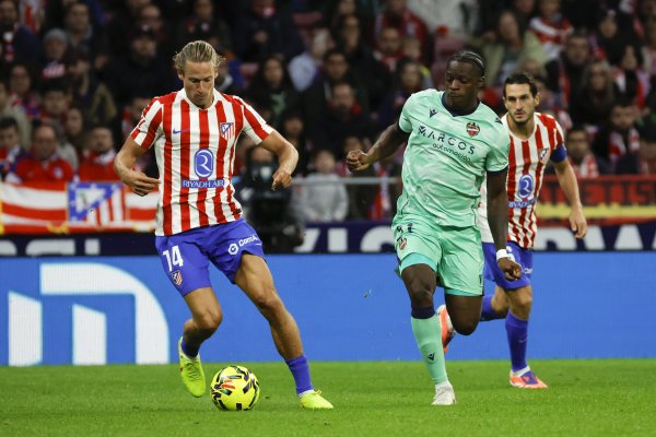 Reporter: Many Premier League teams are paying attention to Levante striker Ayon and may take action next year