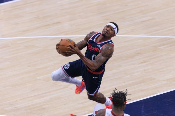 Ship reporter: Someone asked me what the Clippers  prospects are this season. They will either be invincible or full of injuries.