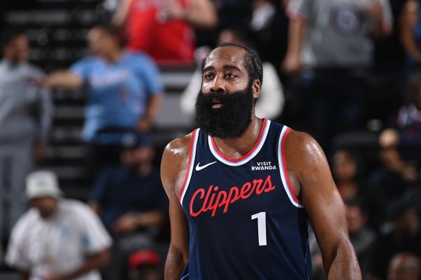 Reporter: Harden almost sent overtime with three three-pointers, but not having to play 42 minutes is not necessarily a bad thing.